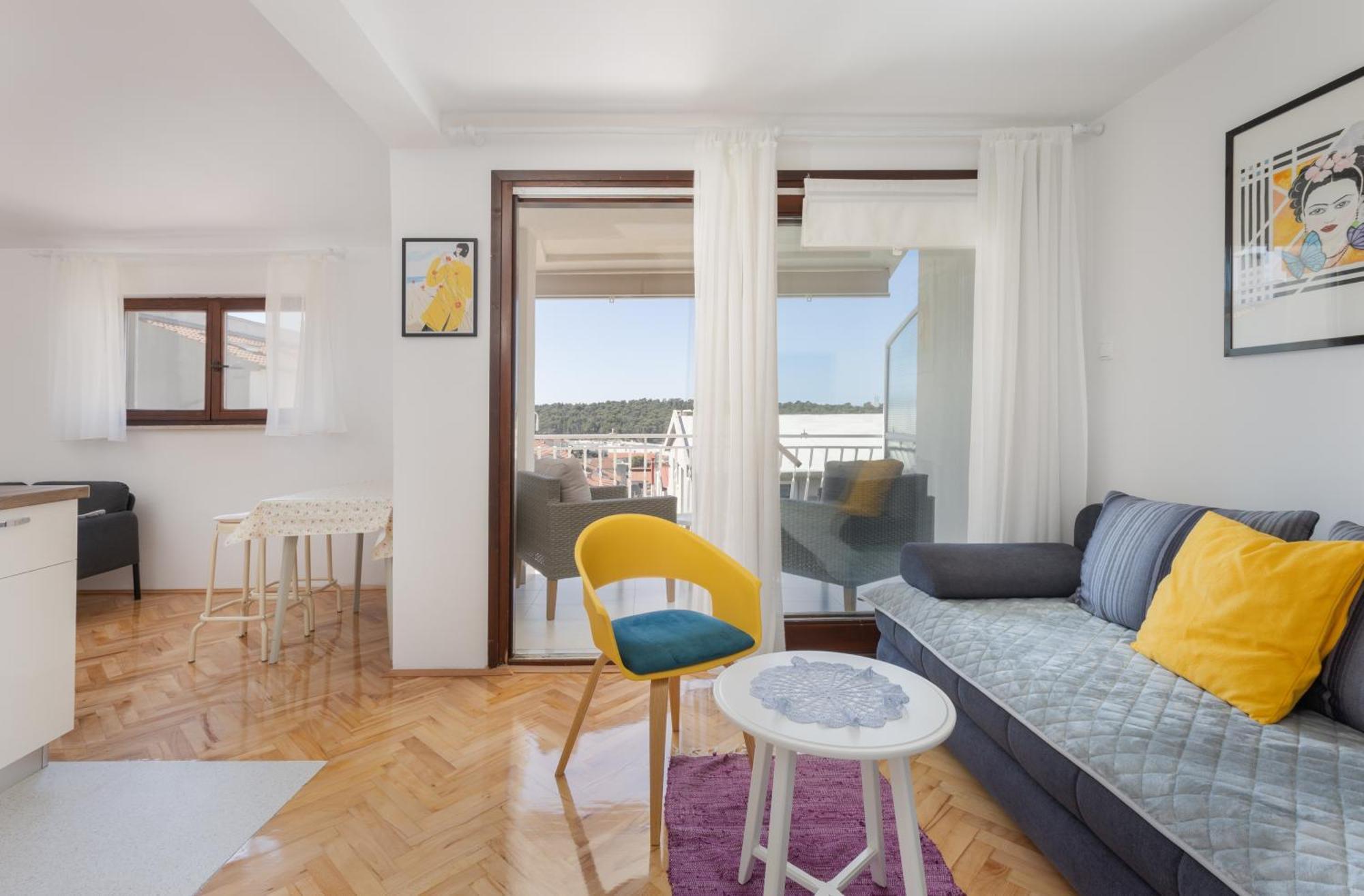 Apartment Miandmi